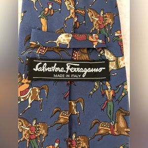 Salvatore Ferragamo mens silk tie